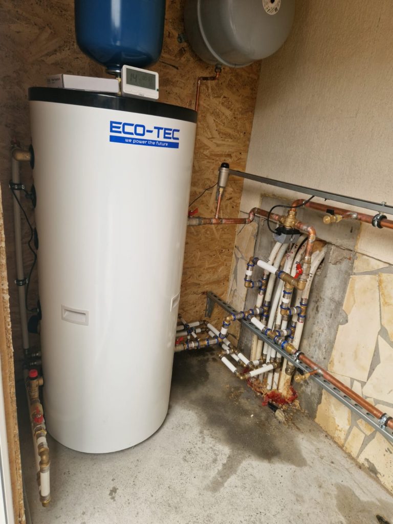 Pompă de căldură ECO-TEC R290 pentru locuință