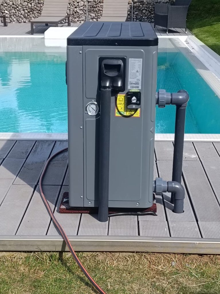 Pompă de căldură ECO-TEC pentru piscină – exemplul 1