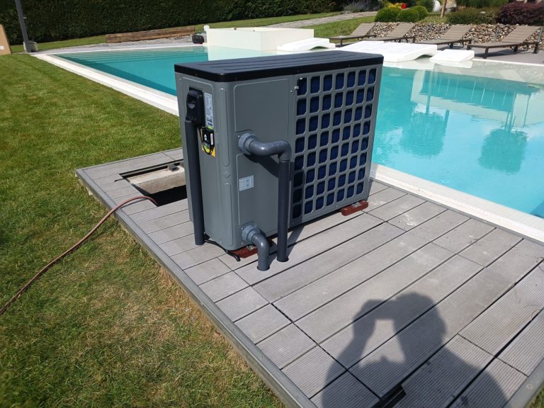 Pompă de căldură ECO-TEC pentru piscină – exemplul 1