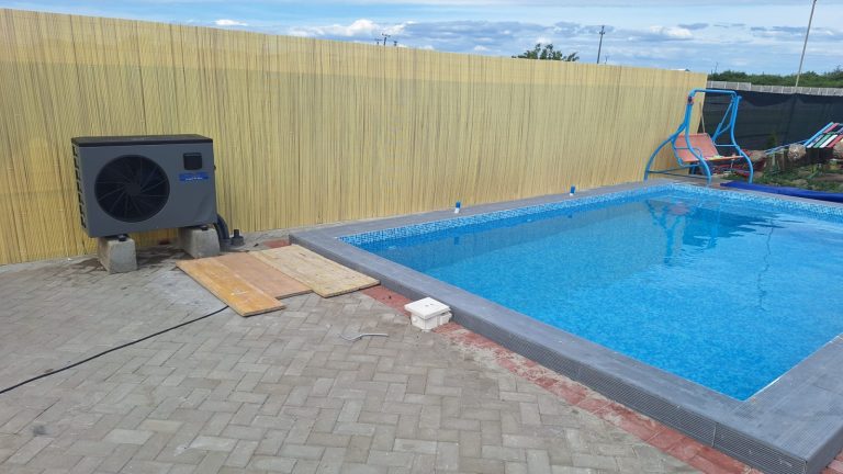 Pompă de căldură ECO-TEC pentru piscină – exemplul 2