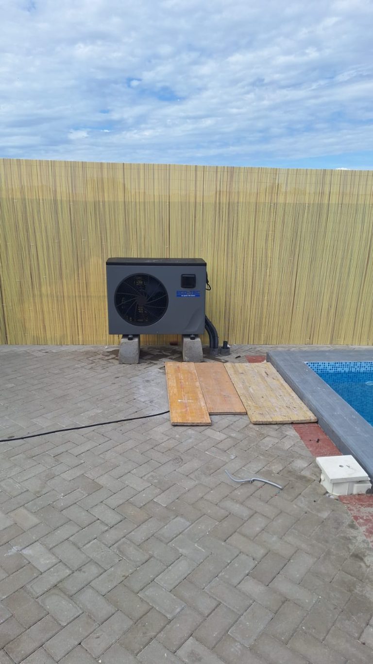 Pompă de căldură ECO-TEC pentru piscină – exemplul 2